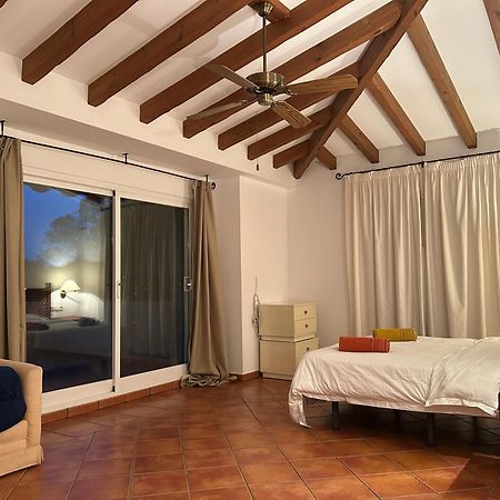 Villa Close To The Beach In マルベーリャ エクステリア 写真