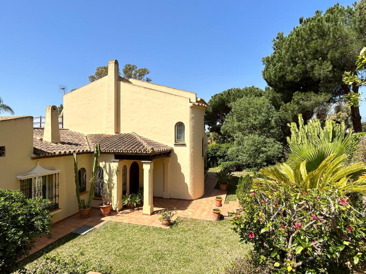 Villa Close To The Beach In マルベーリャ エクステリア 写真