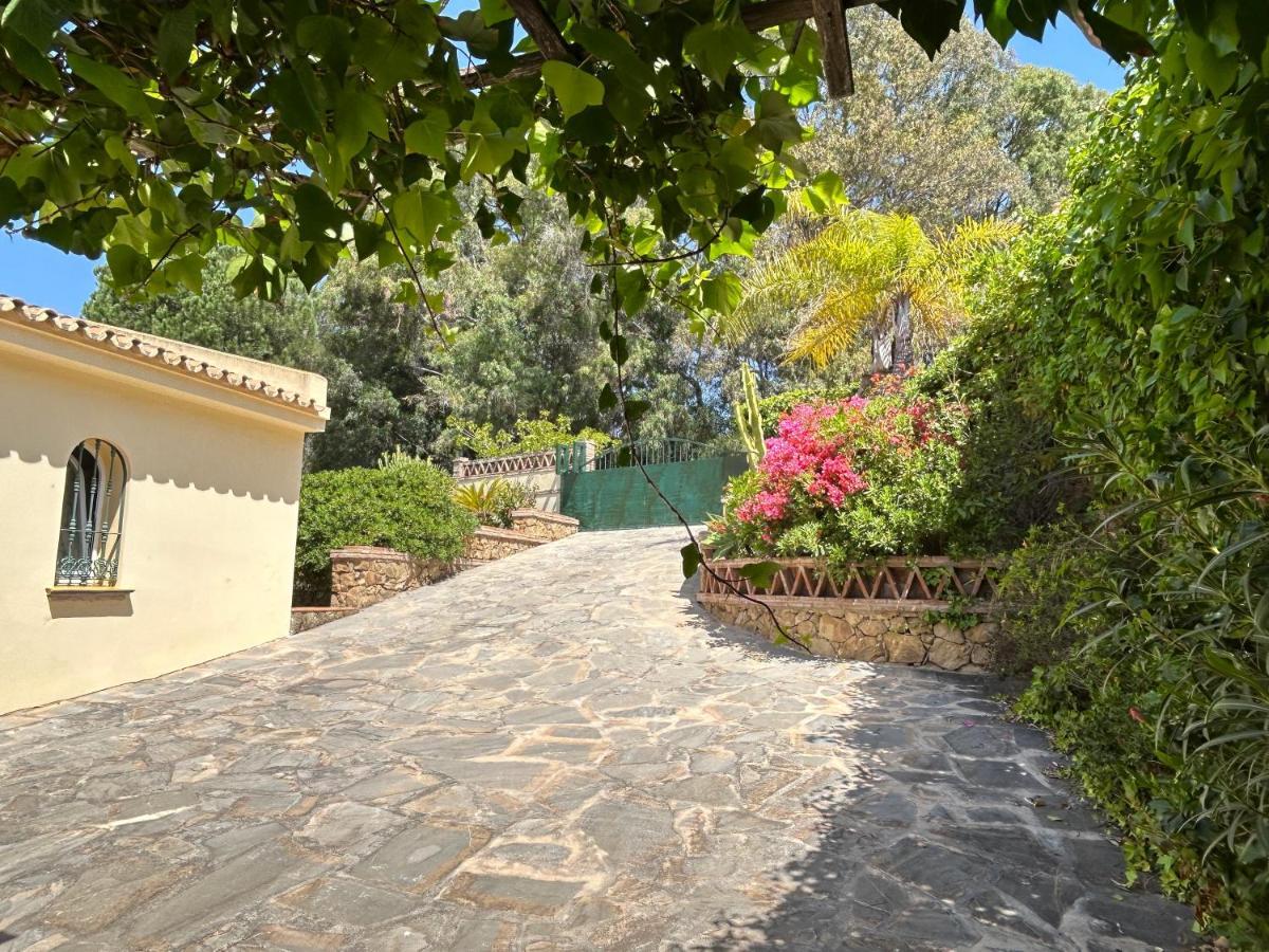 Villa Close To The Beach In マルベーリャ エクステリア 写真