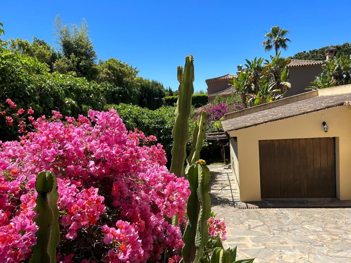 Villa Close To The Beach In マルベーリャ エクステリア 写真