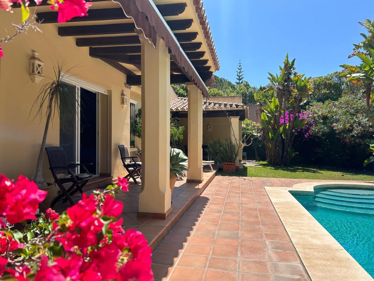 Villa Close To The Beach In マルベーリャ エクステリア 写真